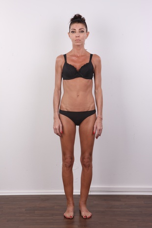 8. Download full pics of model Adela (37) from czechcasting.com