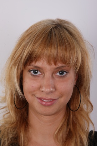 1. Download full pics of model Veronika (24) from czechcasting.com