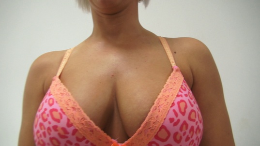 2. Download full pics of Lenka (35) from czechcasting.com