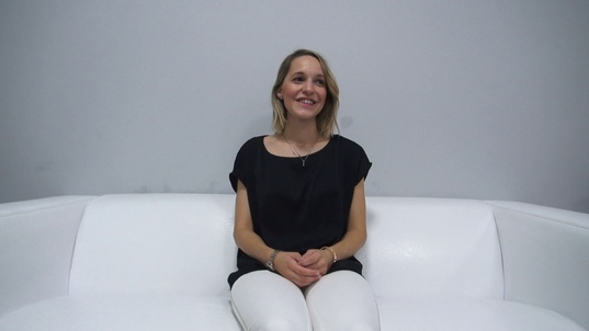 1. Download full pics of Tereza (25) from czechcasting.com