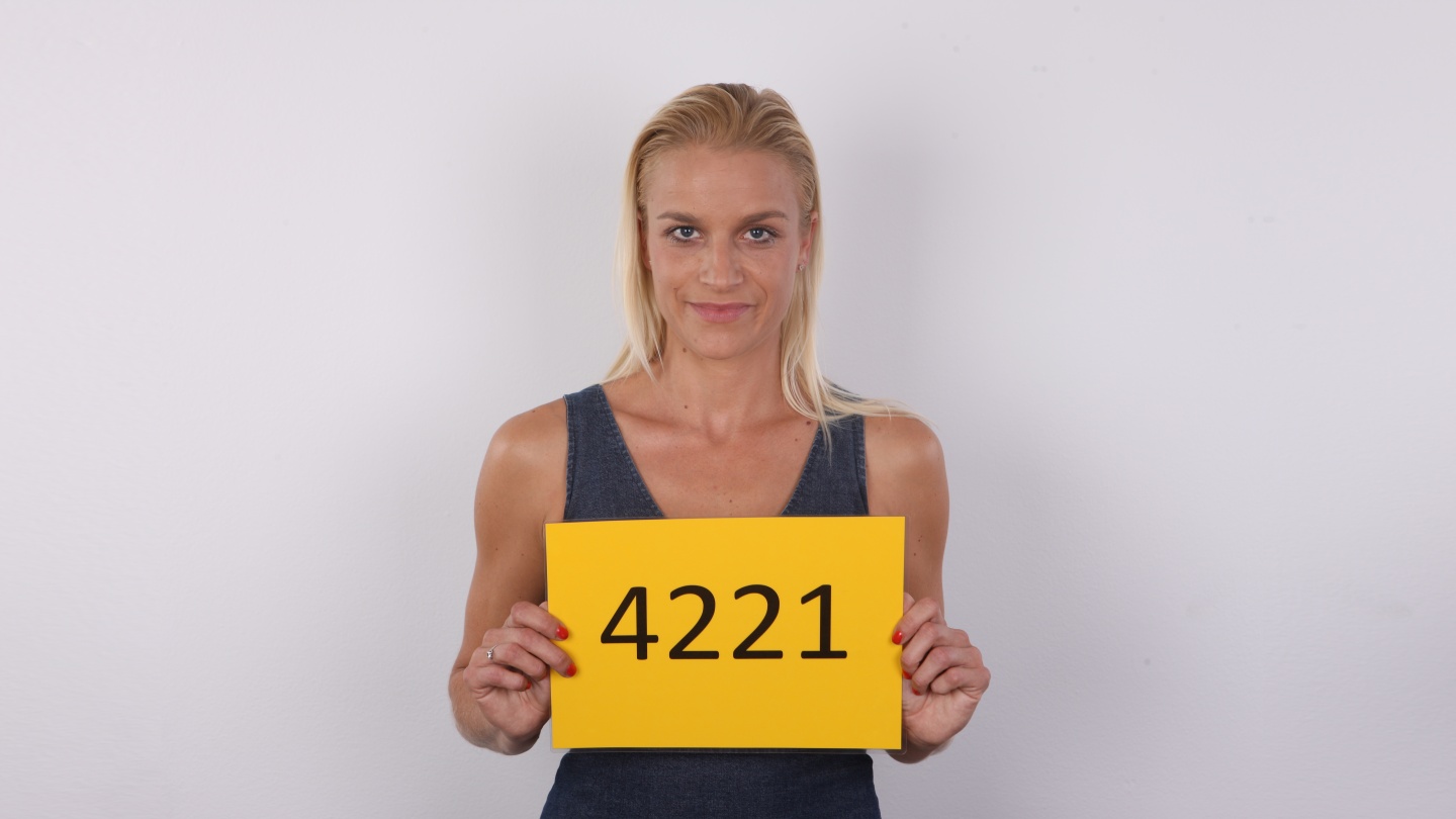 Lucie (33)