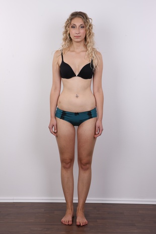 9. Download full pics of model Denisa (18) from czechcasting.com