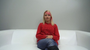 1. Download full pics of Petra (19) from czechcasting.com