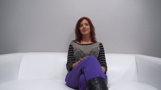 1. Download full pics of Jana (24) from czechcasting.com