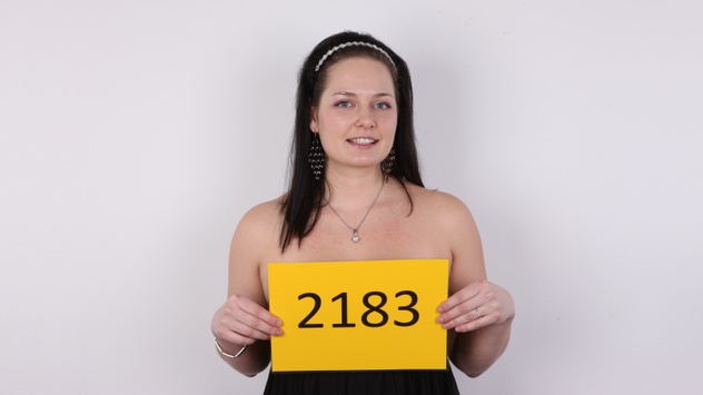 Nela (25)