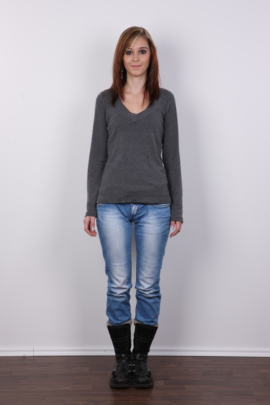 2. Download full pics of Romana (24) from czechcasting.com