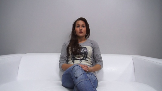 1. Download full pics of Denisa (20) from czechcasting.com