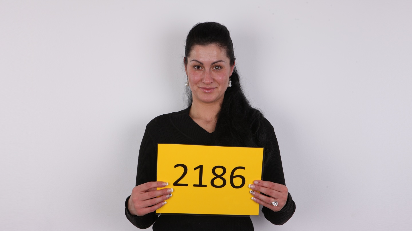 Andrea (27)