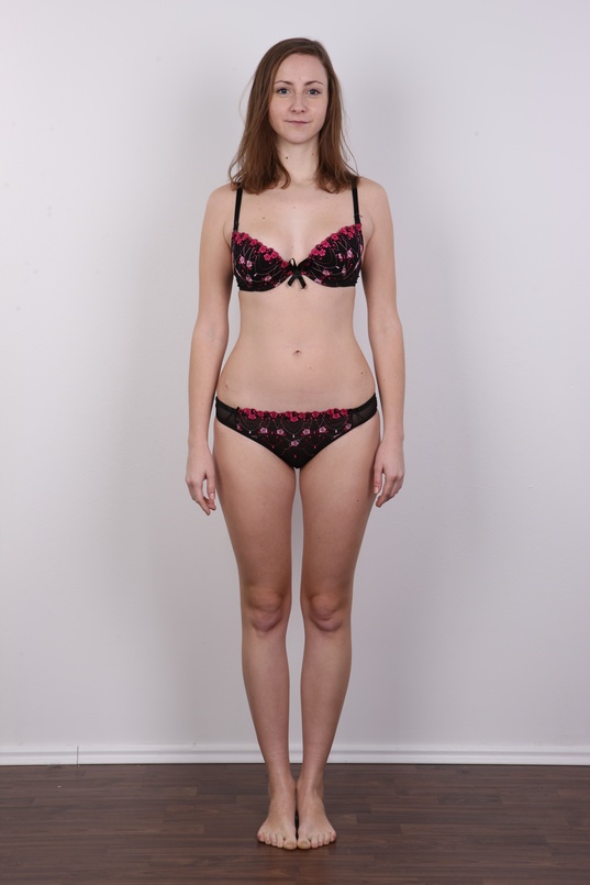 9. Download full pics of Michaela (23) from czechcasting.com