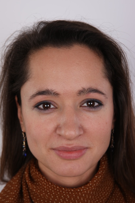 1. Download full pics of Irina (31) from czechcasting.com