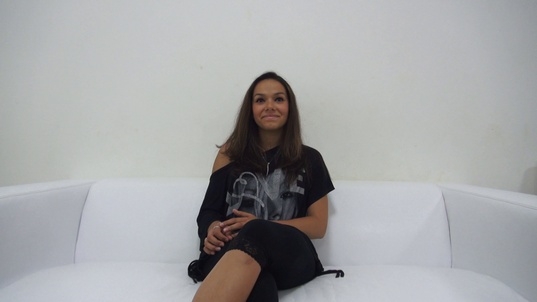 1. Download full pics of Aneta (19) from czechcasting.com