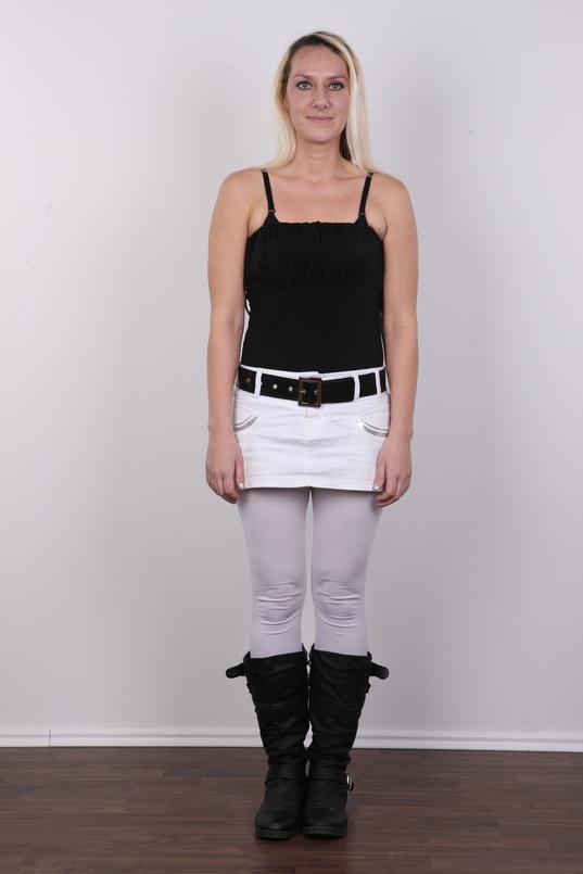 2. Download full pics of Katerina (33) from czechcasting.com