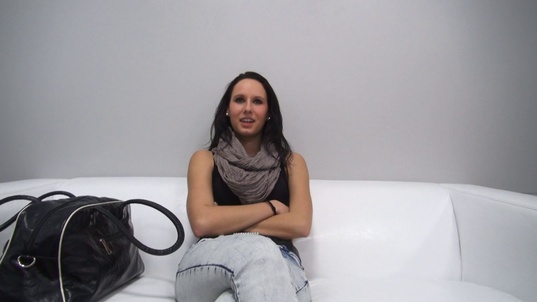 1. Download full pics of Adriana (19) from czechcasting.com