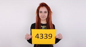 Daniela (23)