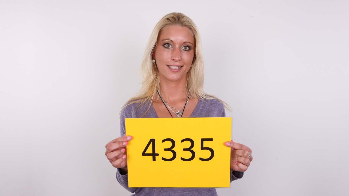 Karin (29)