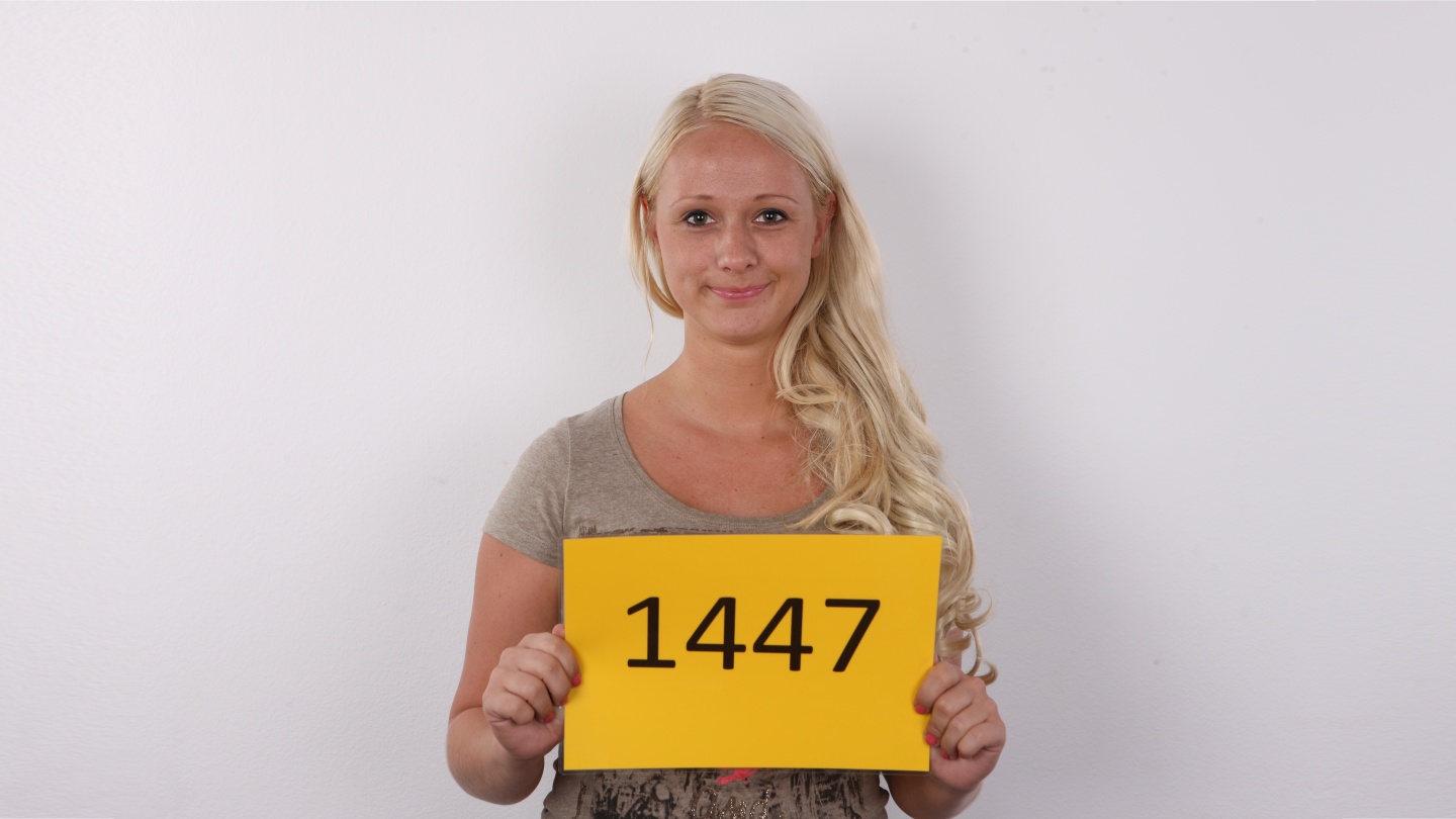 Michaela (24)
