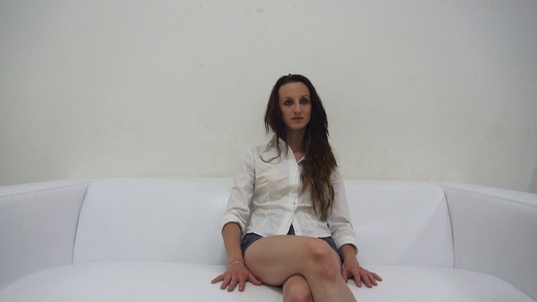 1. Download full pics of Lenka (20) from czechcasting.com