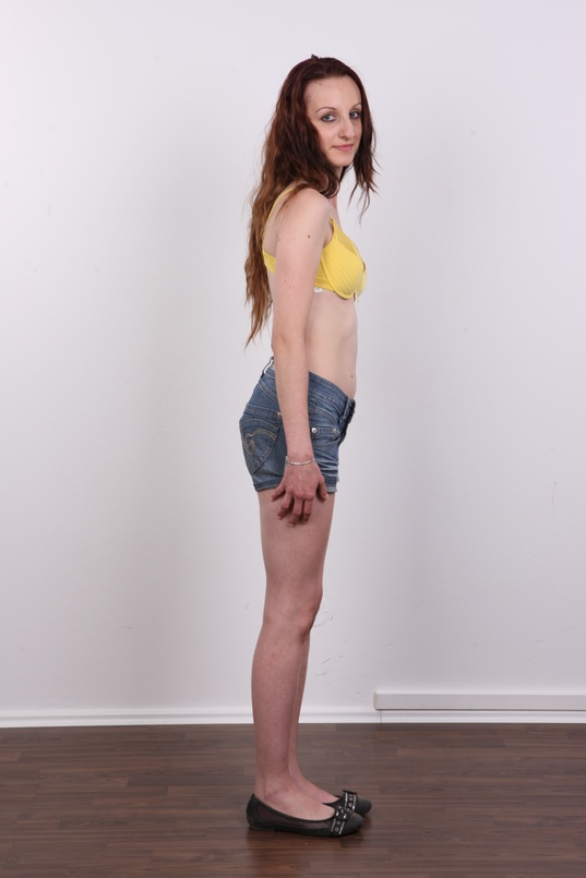 5. Download full pics of Lenka (20) from czechcasting.com