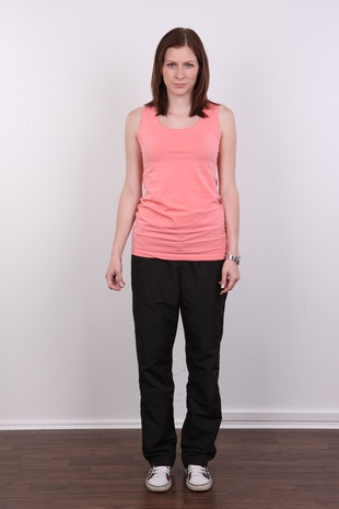 2. Download full pics of model Tereza (21) from czechcasting.com