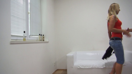 12. Download full pics of Sarka (25) from czechcasting.com