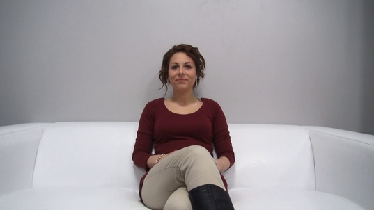 1. Download full pics of Natalie (20) from czechcasting.com