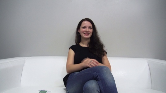 1. Download full pics of Marie (21) from czechcasting.com