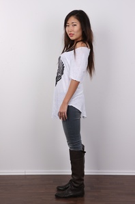 3. Download full pics of Mira (20) from czechcasting.com