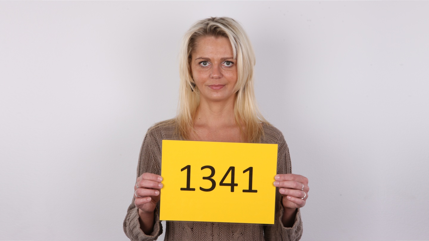 Linda (33)