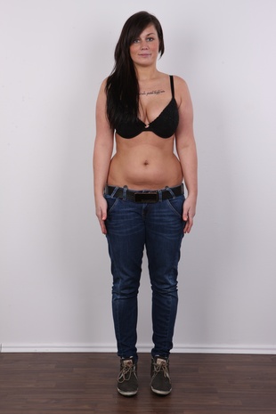 4. Download full pics of model Sabina (23) from czechcasting.com