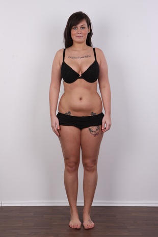 7. Download full pics of model Sabina (23) from czechcasting.com