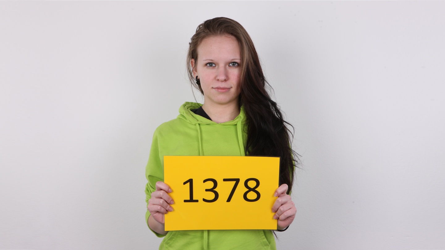 Adela (19)