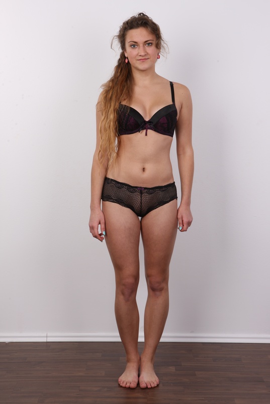 7. Download full pics of Olina (19) from czechcasting.com