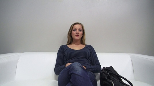 1. Download full pics of Anna (20) from czechcasting.com