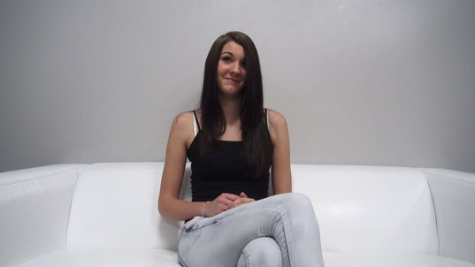 1. Download full pics of Zuzana (18) from czechcasting.com