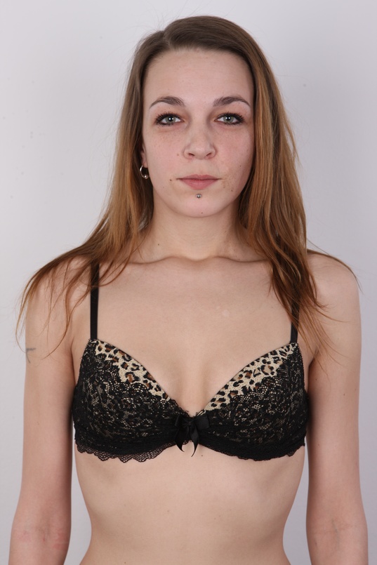 6. Download full pics of Marcela (24) from czechcasting.com