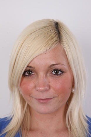 1. Download full pics of model Nikola (21) from czechcasting.com