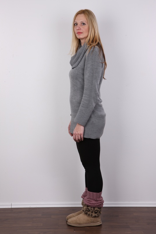 3. Download full pics of Dita (33) from czechcasting.com