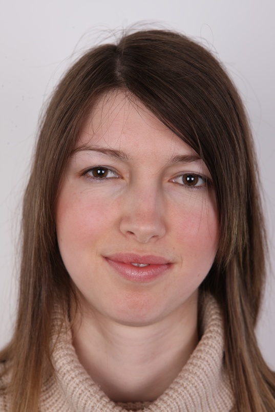 1. Download full pics of Ludmila (21) from czechcasting.com