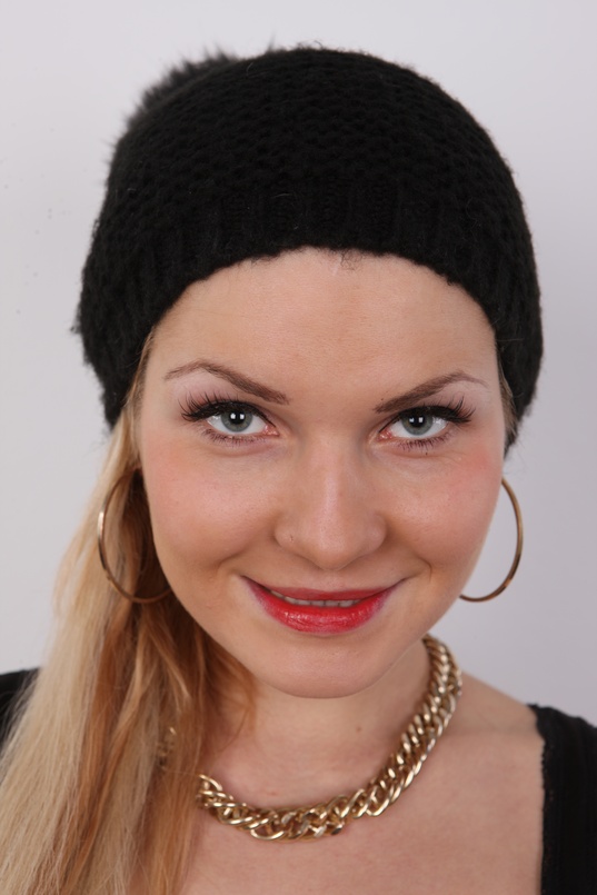 1. Download full pics of Sabina (23) from czechcasting.com