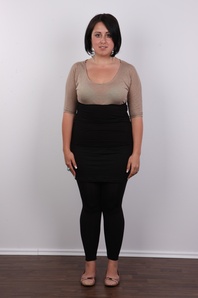 2. Download full pics of Veronika (23) from czechcasting.com