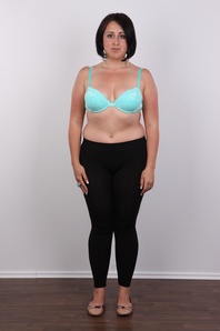 4. Download full pics of Veronika (23) from czechcasting.com