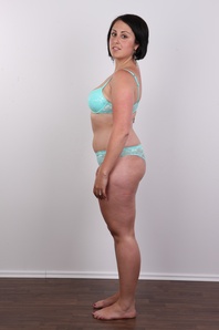 7. Download full pics of Veronika (23) from czechcasting.com