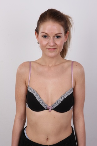 6. Download full pics of model Nikola (23) from czechcasting.com