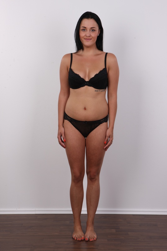 7. Download full pics of Petra (20) from czechcasting.com