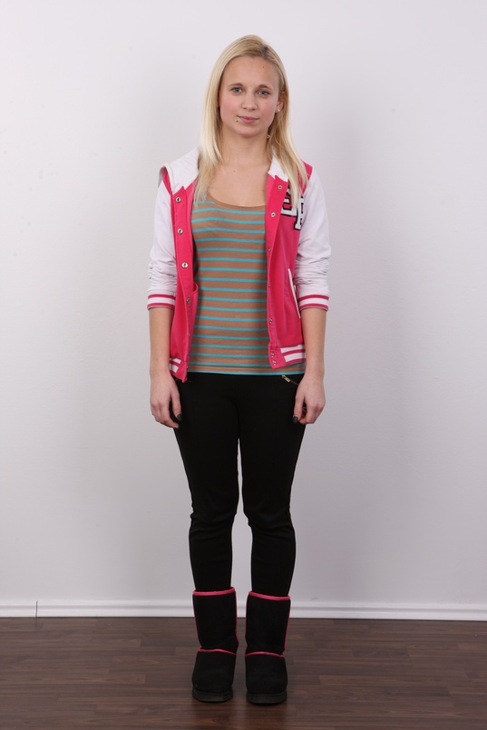 2. Download full pics of Katerina (18) from czechcasting.com