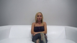 1. Download full pics of Dominika (25) from czechcasting.com