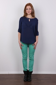 2. Download full pics of Petra (21) from czechcasting.com