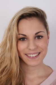 1. Download full pics of Nikola (18) from czechcasting.com