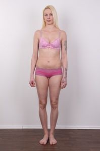 7. Download full pics of Michaela (25) from czechcasting.com