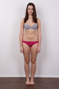 7. Download full pics of Monika (20) from czechcasting.com